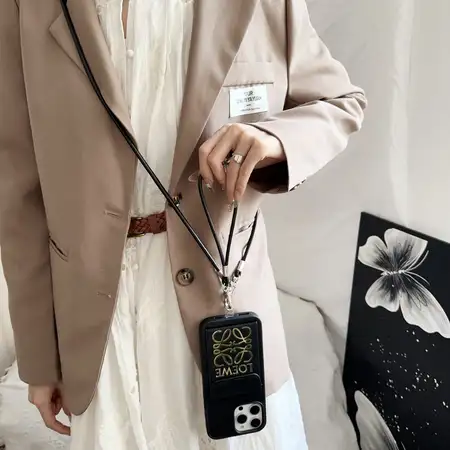 ハイブランド スマホケース アイフォン17プロ loewe  高品質