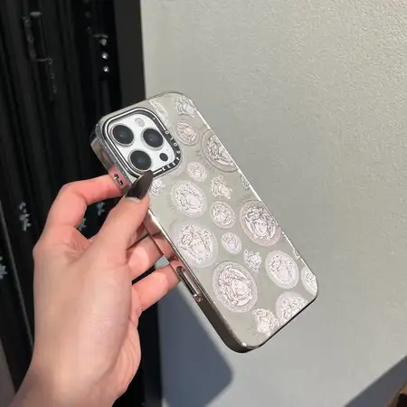 アイフォーン17 カバー versace ヴェルサーチ 