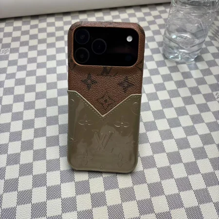 ブランド カバー iphone17プロ max 