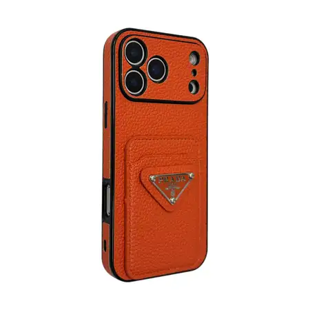 ハイブランド prada iphone17plus ケース 値段