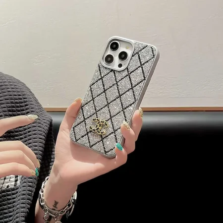 純正 シャネル風 iphone17