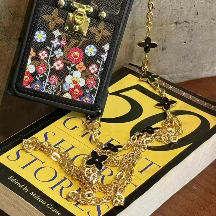 ブランド iphoneiphone17promax ケース  皮製