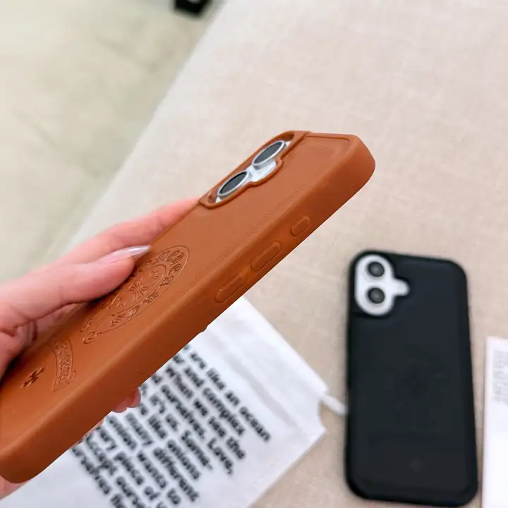 ハイブランド カバー アイフォーン17pro max chrome hearts クロームハーツ 