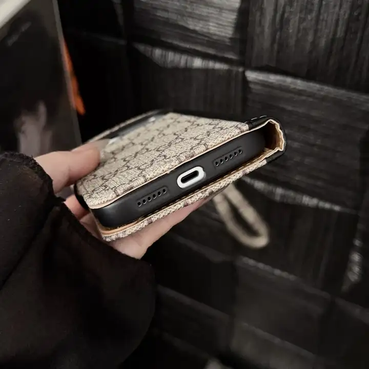 ブランド 携帯ケース 